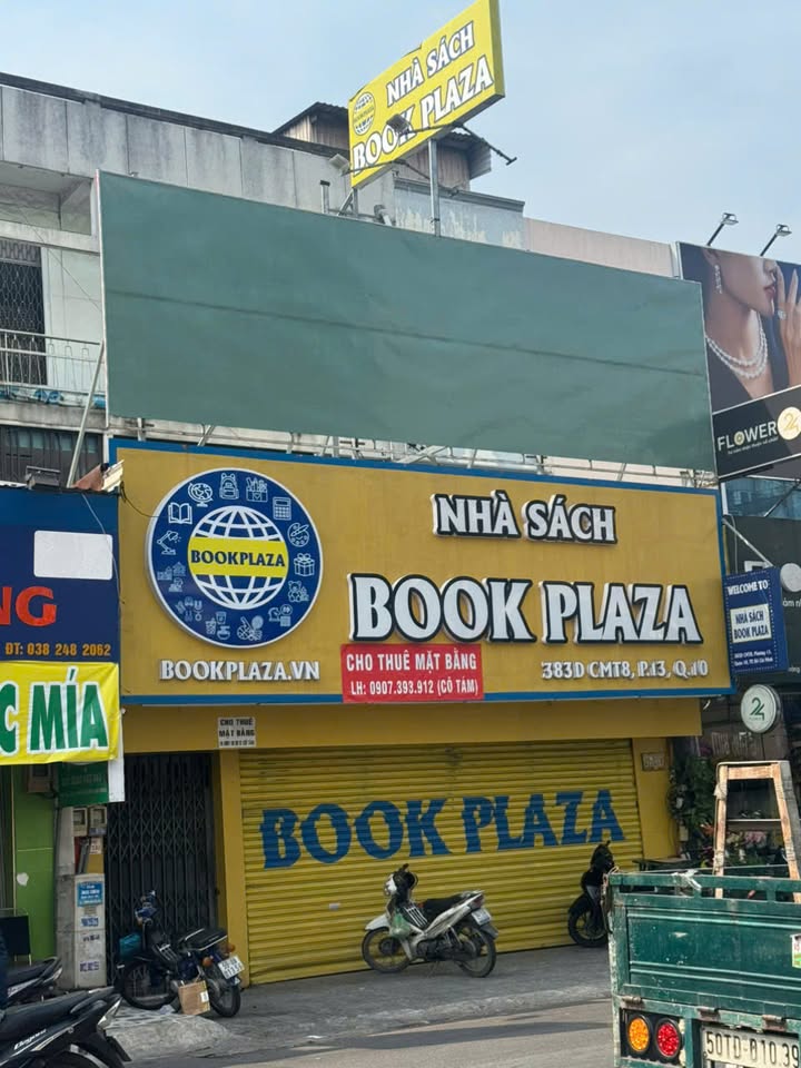 Cho thuê mặt bằng mặt tiền Cách Mạng Tháng Tám, quận 10 - Vị trí đắc địa, sẵn sàng kinh doanh!