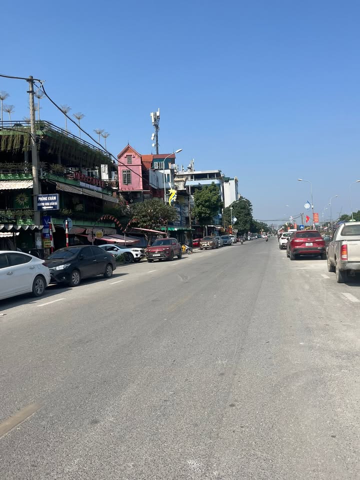 Cửa hàng cho thuê Thôn Bầu, Kim Chung, 104m² - Giao dịch ngay!