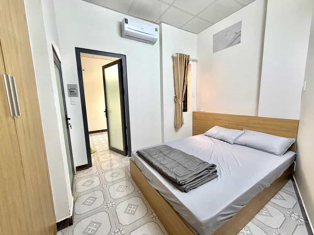 Nhà phố 40m² Bình Thạnh - Giá 3.8 tỷ - Vị trí đắc địa gần gà nướng nổi tiếng!