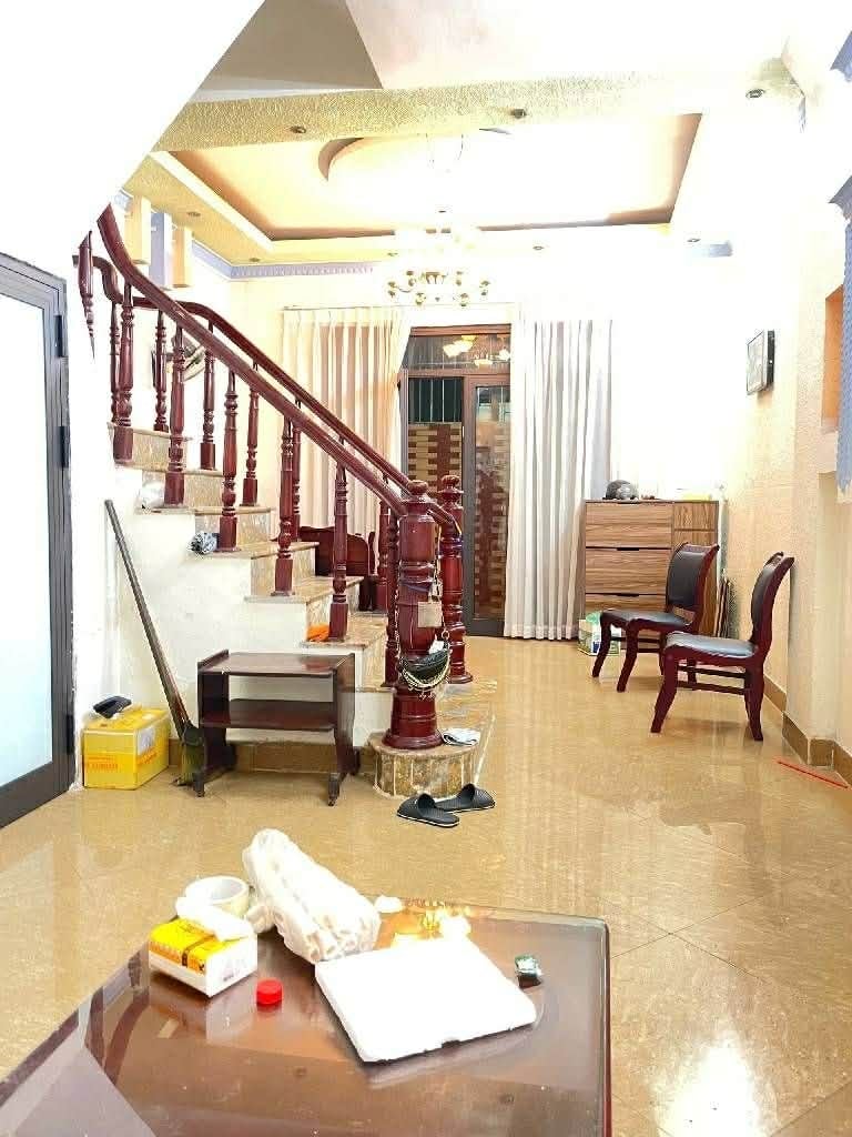 Nhà phố Hoàng Mai 38m² giá nhỉnh 6 tỷ - Ngõ thông, gần ô tô, đầy đủ tiện nghi!