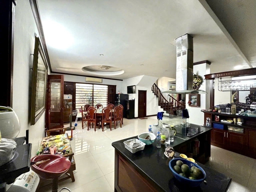 Bán biệt thự Ngọc Lâm, Long Biên 280m² giá 50 tỷ - Sẵn sàng vào ở ngay!