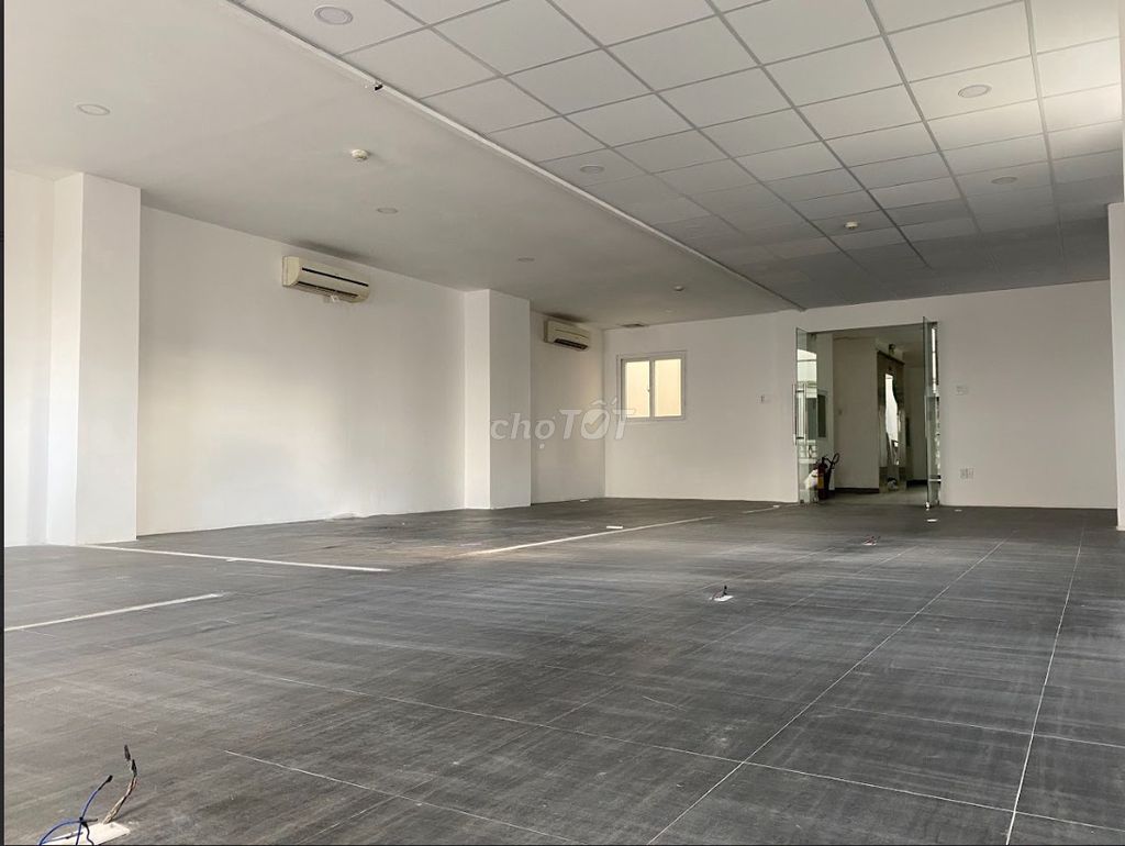 Cho thuê nhà mặt tiền Đường Lý Tự Trọng Quận 1 diện tích 112.5m² - Phù hợp kinh doanh đa dạng!