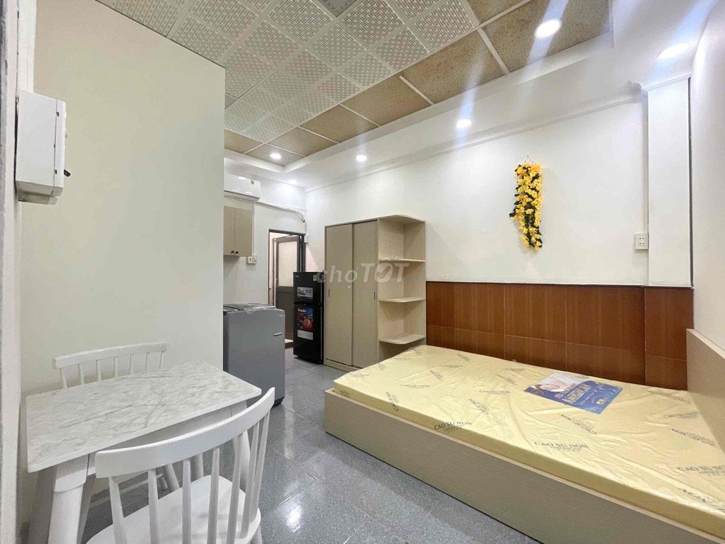 Studio Máy Giặt Riêng 30m² tại Phú Nhuận - An ninh tốt, thoáng mát