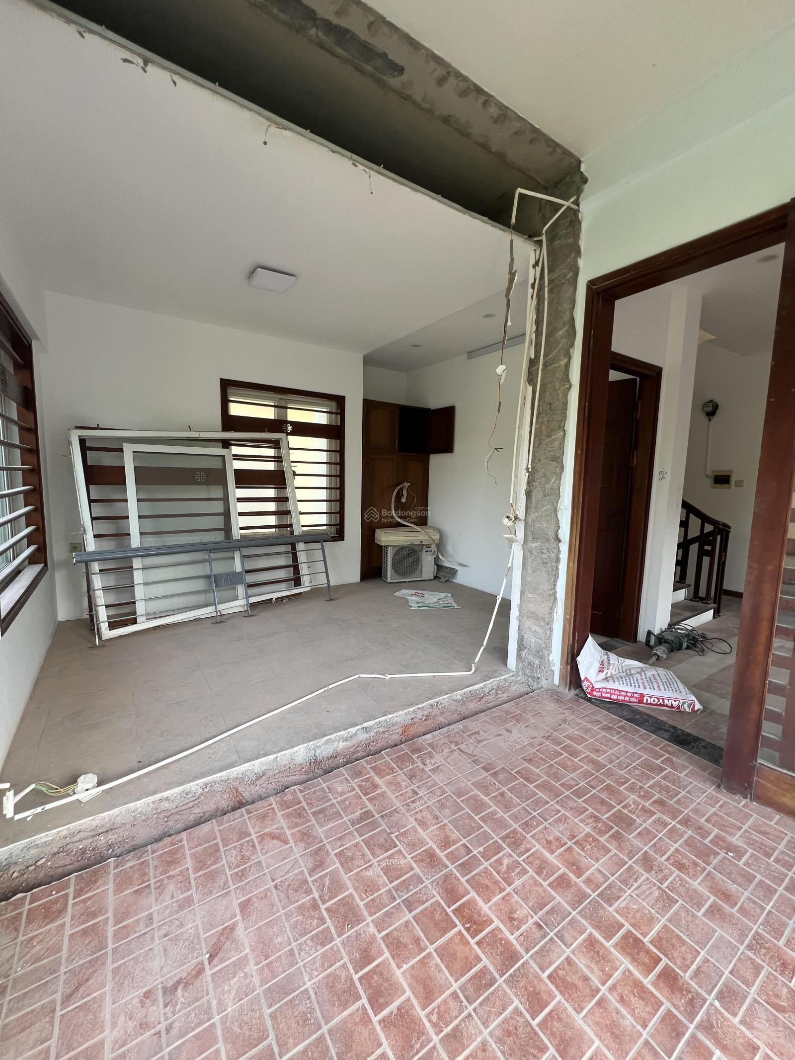 Cho Thuê Văn Phòng Tầng 2 và 3 Biệt Thự Tây Nam Linh Đàm 80m² - Chính Chủ, Không Phí Môi Giới!