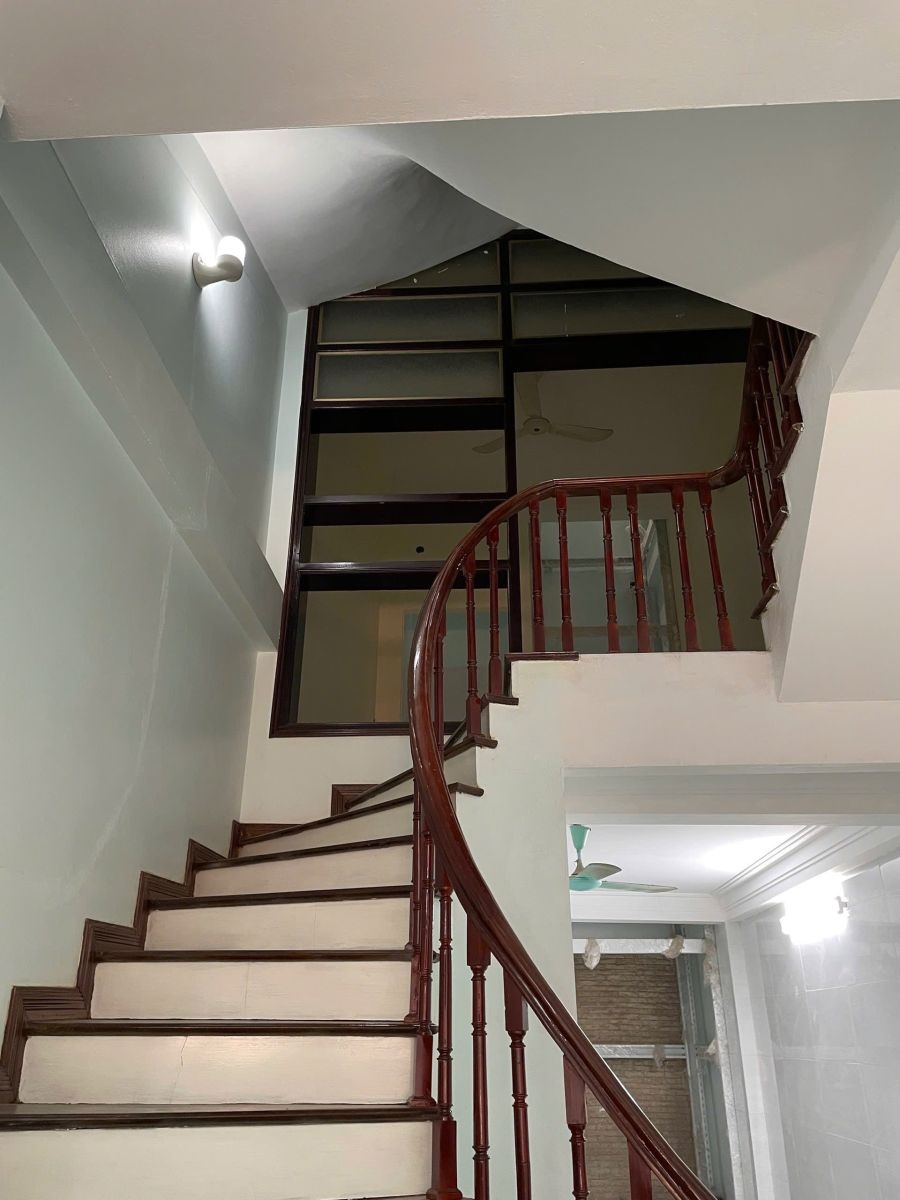 Cho thuê nhà nguyên căn 5 tầng tại Nguyễn Thị Định, Cầu Giấy - Phù hợp làm văn phòng, trung tâm dạy học