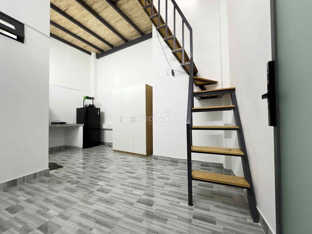 Phòng Gác 35m² Ban công Full Nội Thất Quận 3 - Không chung chủ, an ninh tốt!