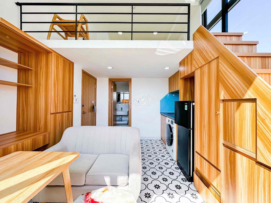 Phòng Gác Cửa Sổ 32m² giá 6.1 triệu - Full nội thất, giờ giấc tự do!