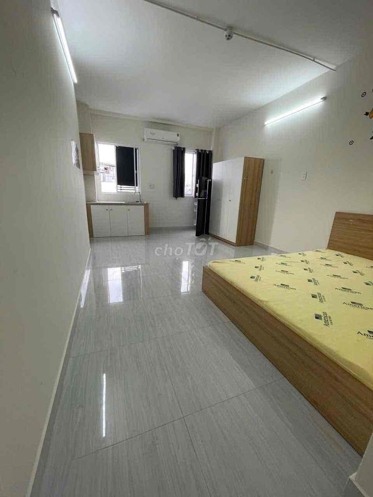 Phòng Studio Đầy Đủ Nội Thất Thang Máy Quận 4 - Gần Chợ 200, Chỉ 5 Phút Đến Q1!