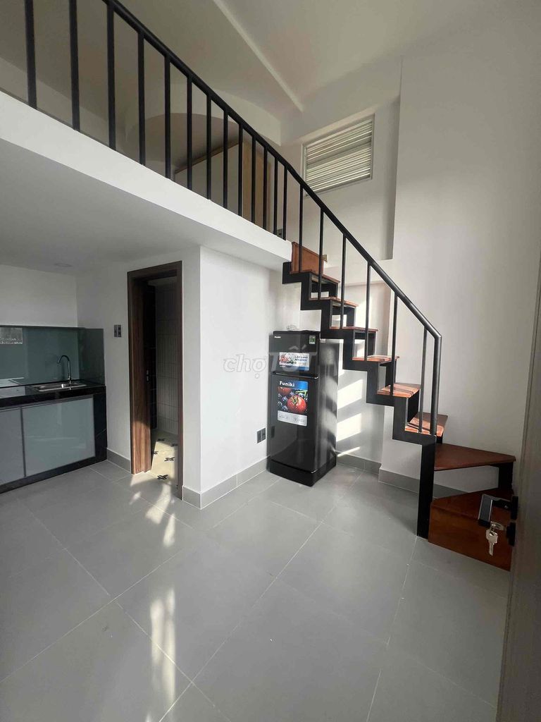 Phòng Gác Cao Đường Cao Thị Chính 38m² giá 5 triệu - Full nội thất, giờ giấc tự do!