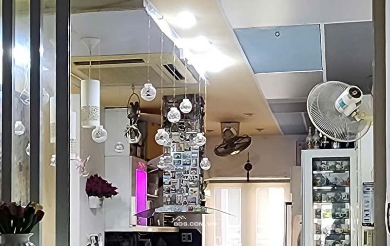 Nhà phố Quận 10 242m² giá 16.5 tỷ - Thiết kế lệch tầng đẹp, sẵn sàng vào ở!