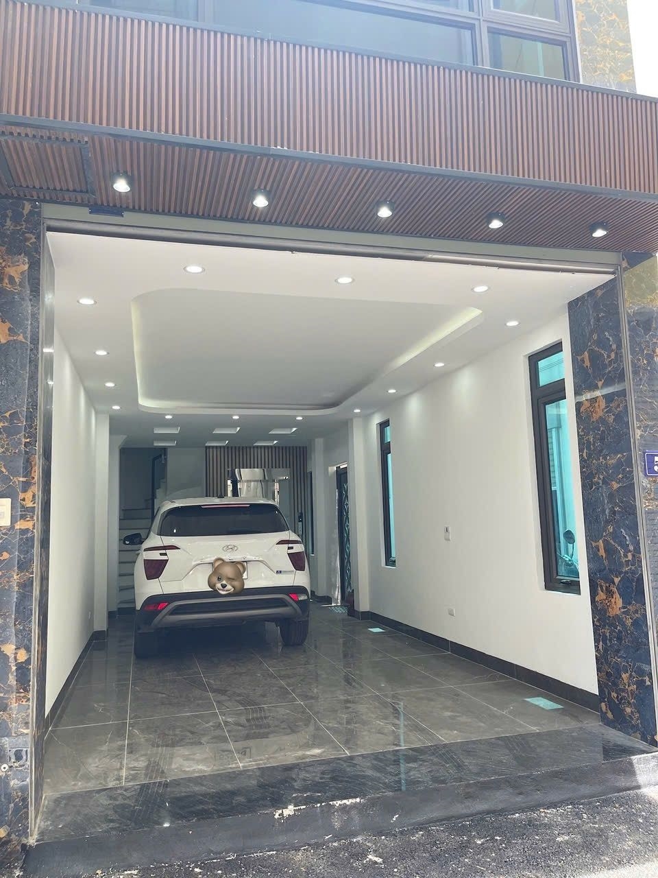 Nhà riêng Thạch Bàn 50m² giá 16 tỷ - Gara ô tô 7 chỗ, thiết kế hiện đại