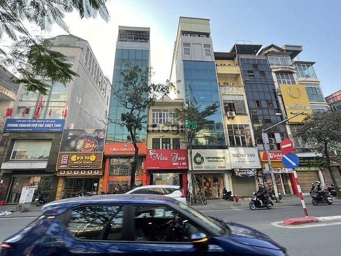 Bán Nhà Mặt Phố Khâm Thiên, 67m² giá 38.5 tỷ - Cơ hội đầu tư tuyệt vời!