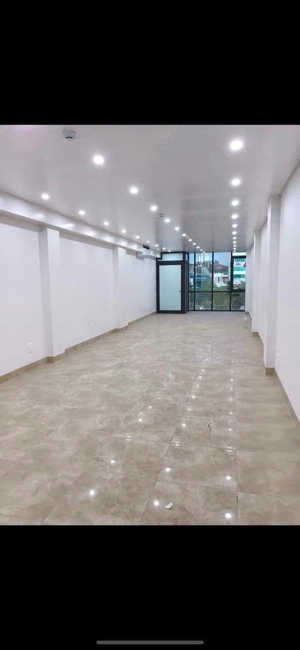 Nhà mặt phố Nguyễn Khang, Cầu Giấy 91m² giá 60 tỷ - Kinh doanh đa dạng, thang máy tiện lợi!