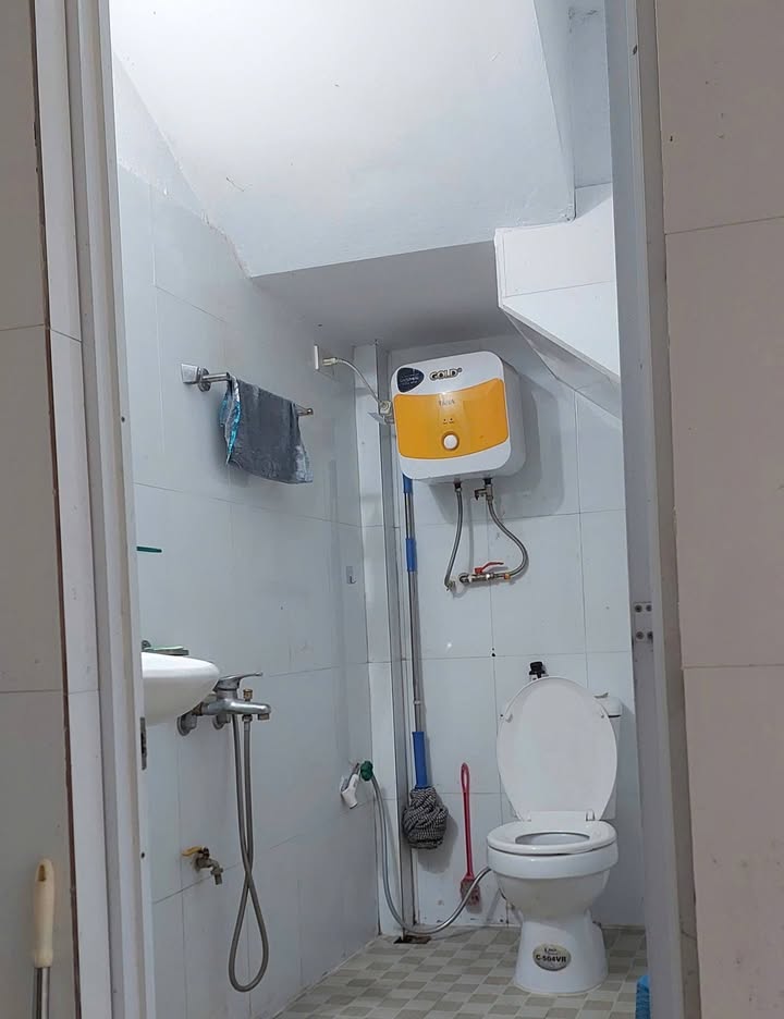 Nhà cấp 4 cho thuê ngõ thông Điện Biên Phủ, 60m² chỉ 3,5 triệu - Nhanh tay sở hữu!