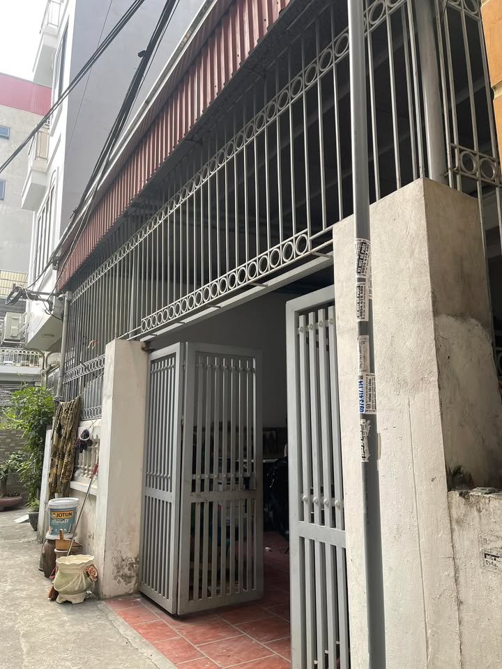 Bán đất tặng nhà 3 tầng tại Xuân La 119m² giá 22.9 tỷ - Đầu tư sinh lời ngay!
