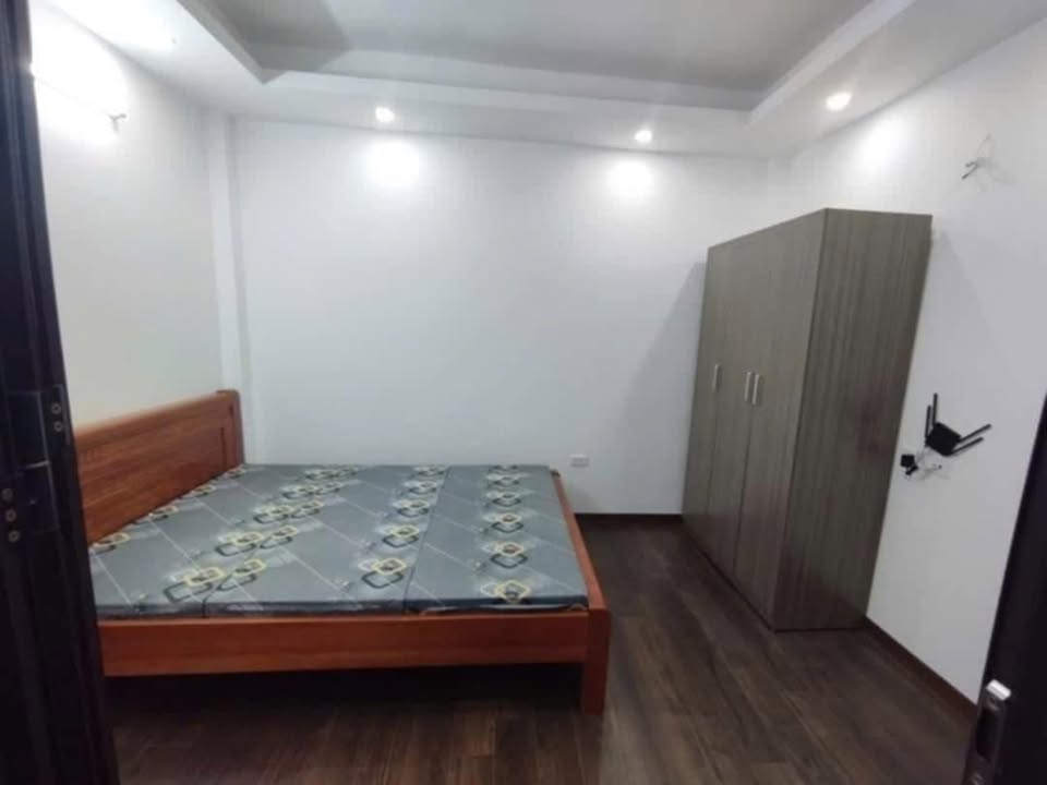 Phòng cho thuê tại 255/11 Lĩnh Nam, 12m² giá 1.2 triệu - Tiện nghi đầy đủ!