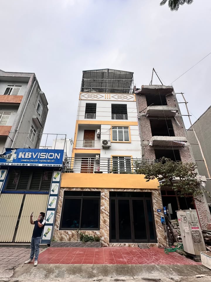 Nhà 4 tầng Phúc Yên 130m² - Vừa ở vừa kinh doanh, giá thỏa thuận!