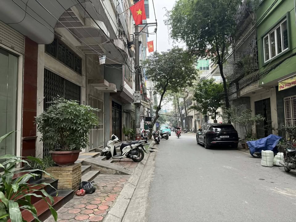 Nhà Phân Lô Tam Trinh 98m² giá 33 tỷ - Kinh doanh sầm uất, mặt tiền rộng!