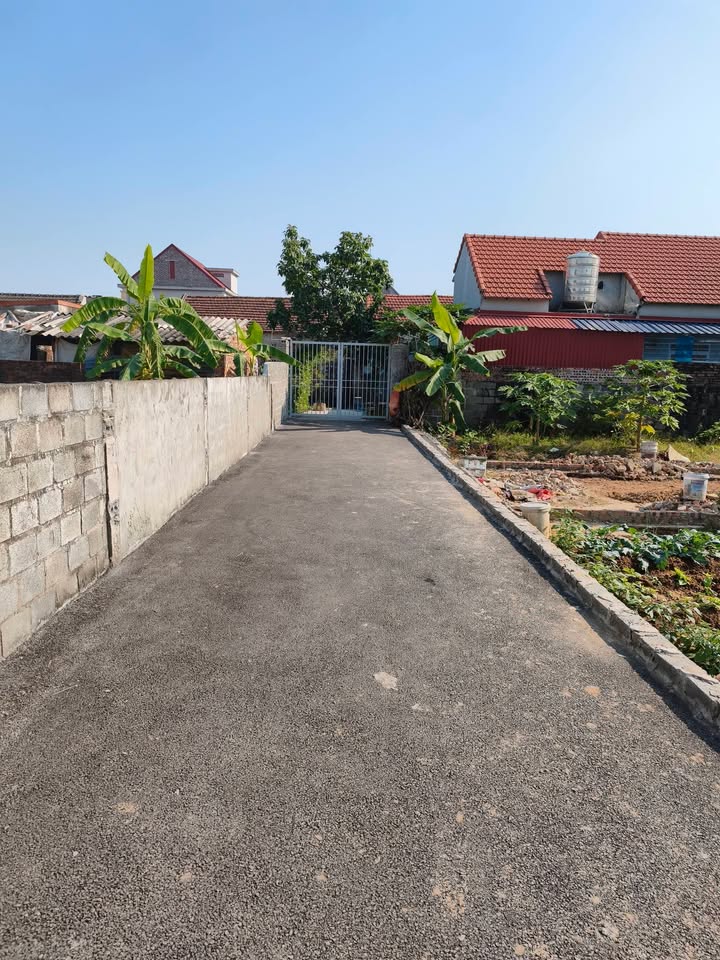 Đất nền Xuân La, Kiến Thụy 68m² giá 900 triệu - Sổ hồng chính chủ, giao thông thuận lợi!