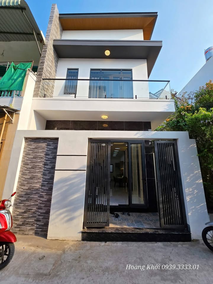 Nhà trệt lầu CMT8, Bùi Hữu Nghĩa 72m² giá 3.68 tỷ - Full nội thất cao cấp!