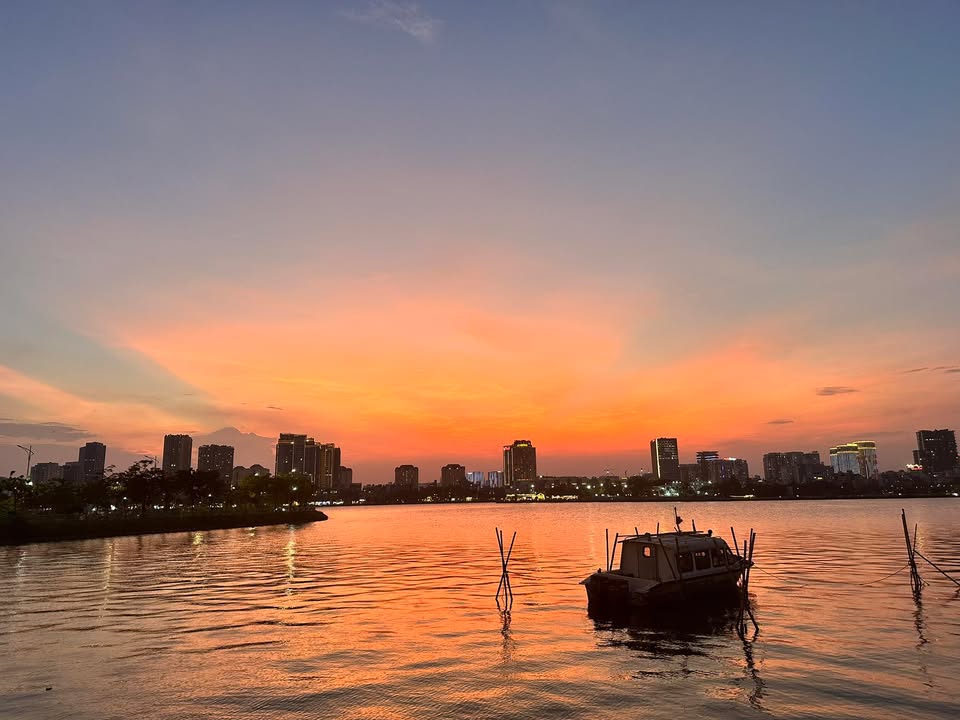 Bán nhà mặt Hồ Tây, phố Nhật Chiêu 85m² - Vị trí kinh doanh đắc địa!