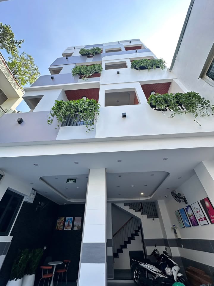 Căn hộ dịch vụ quận 10 101m² giá 30 tỷ - Đầu tư sinh lời 4%/năm!