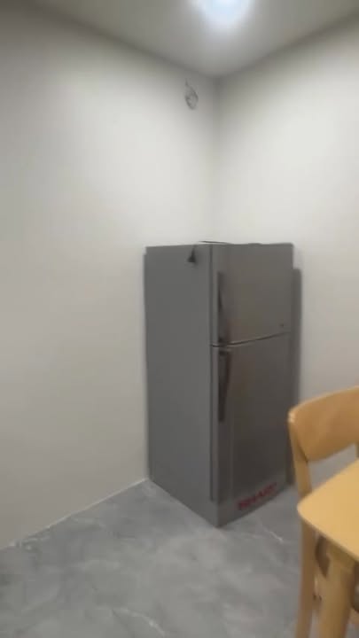 Căn hộ Tập thể B4 Nghĩa Tân 70m² giá 7.8 triệu - Thiết kế đầy đủ nội thất!