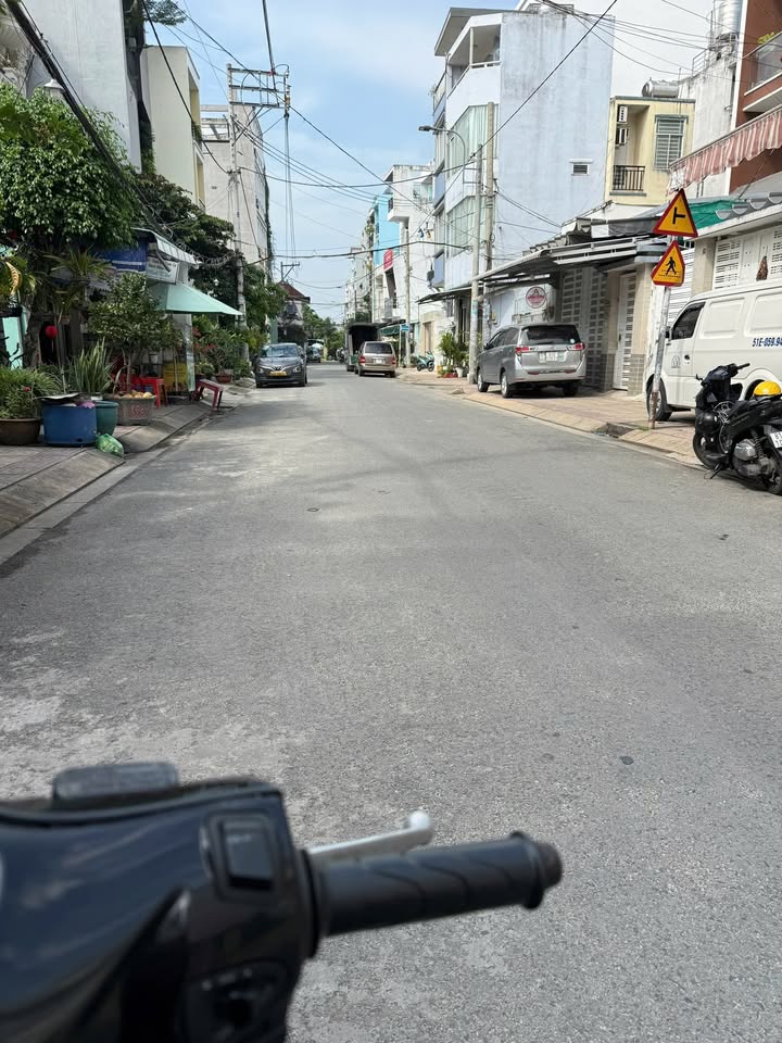 Bán gấp FrontHouse 147m² đường Nguyễn Hữu Tiến, Tân Phú - Vị trí đắc địa, giá thương lượng