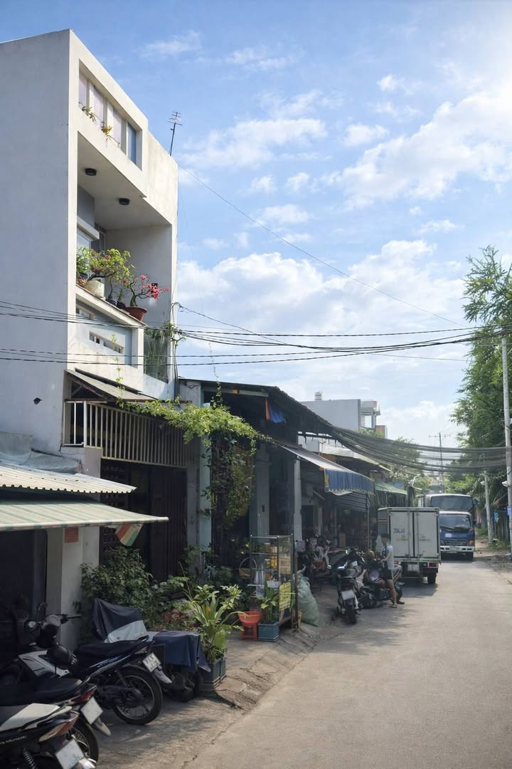 Nhà Mặt Tiền Bình Hưng Hòa, Bình Tân 76m² giá 6 tỷ - Sẵn sàng vào ở ngay!