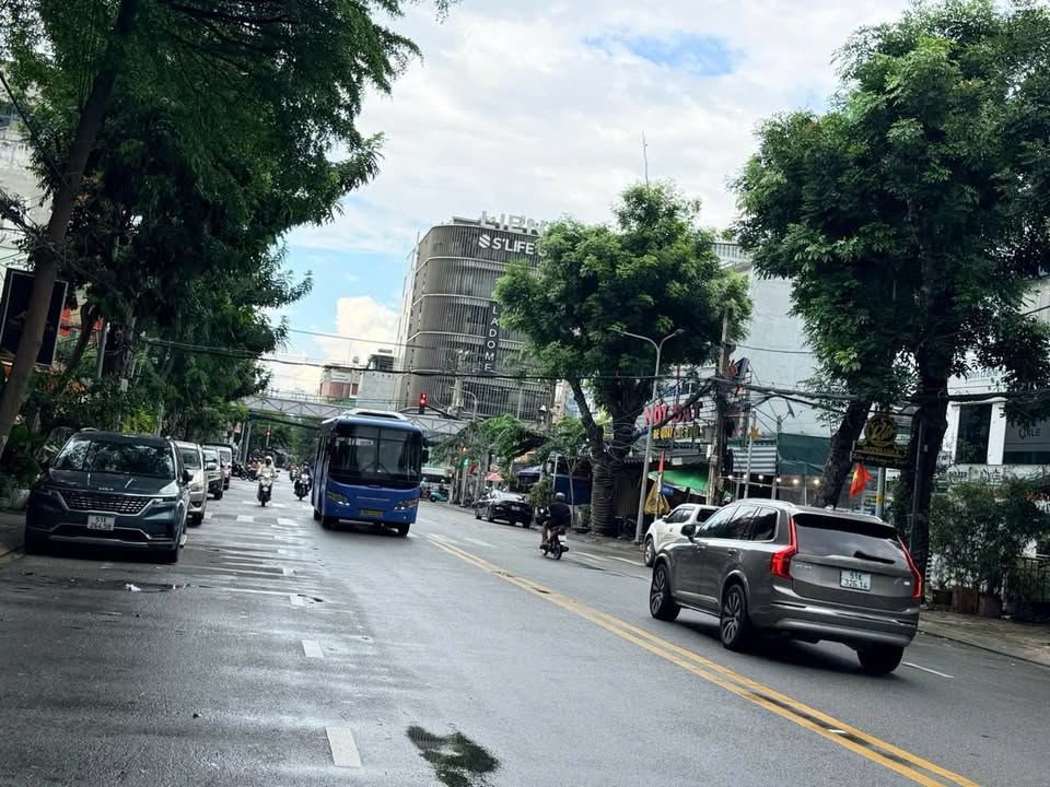 FrontHouse mặt tiền đường 65, Tân Phong, Q7 - Diện tích 120m² - Kinh doanh đắc địa!