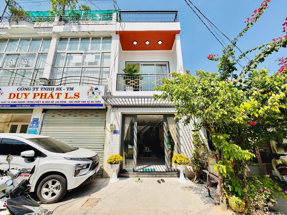 Nhà riêng Gò Vấp 37m² giá 5.49 tỷ - Thiết kế hiện đại, tiện ích đầy đủ!