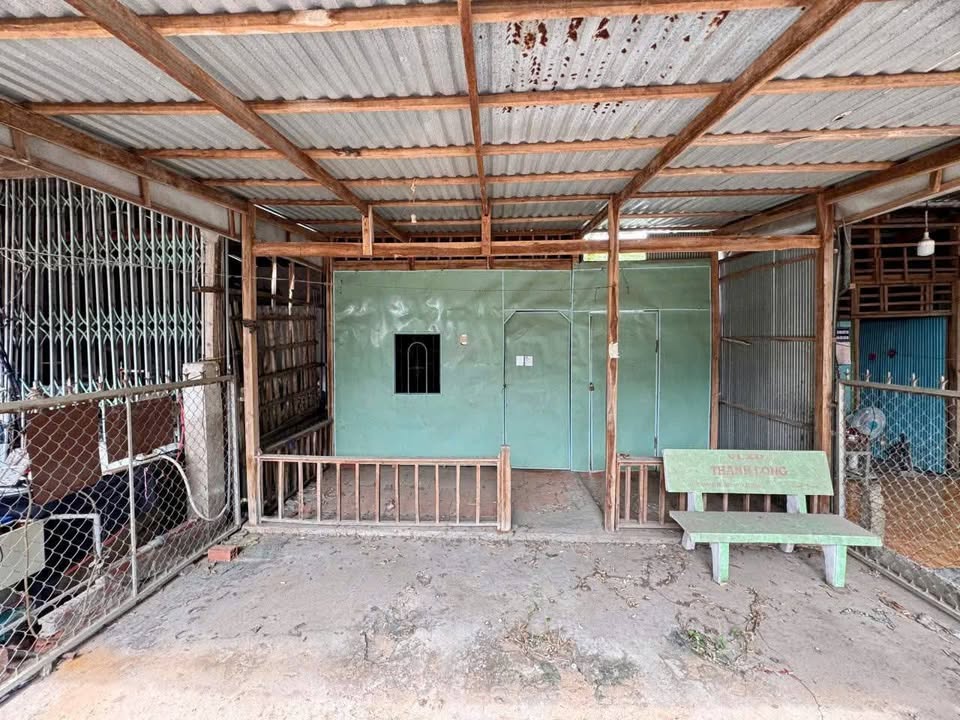 Nhà mặt tiền Kênh Nam, Tân An 100m² - Thích hợp kinh doanh đầu tư!