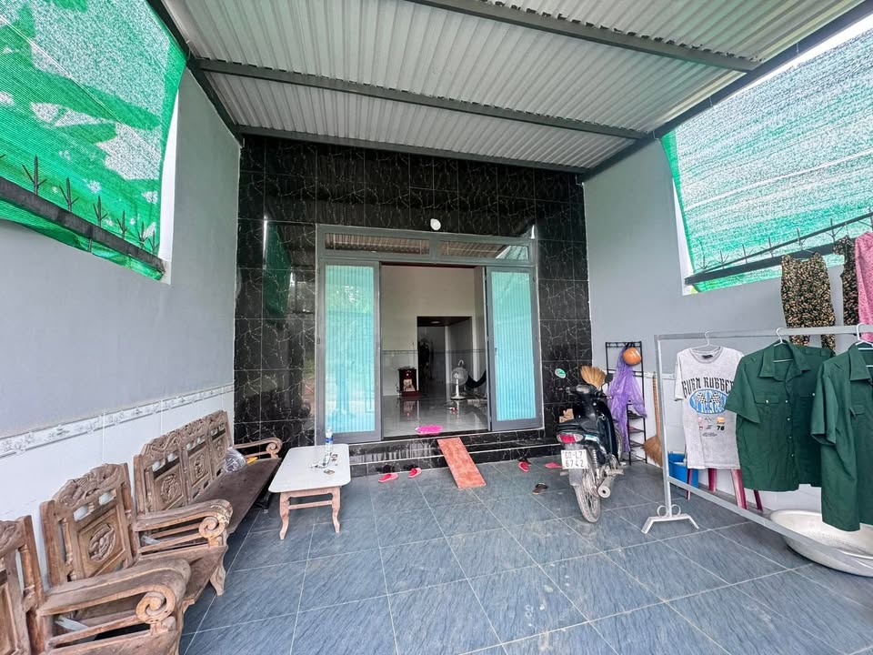 Nhà Hương Phước, Phước Tân 100m² giá 900 triệu - Gần chợ tiện lợi!