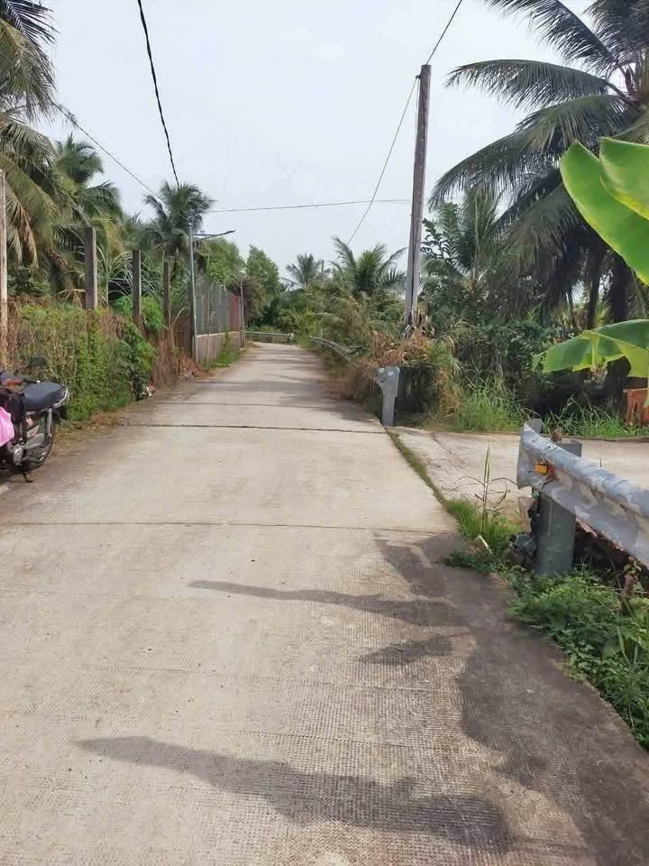 Đất nền Bến Tre 215m² giá 650 triệu - Sổ đỏ chính chủ