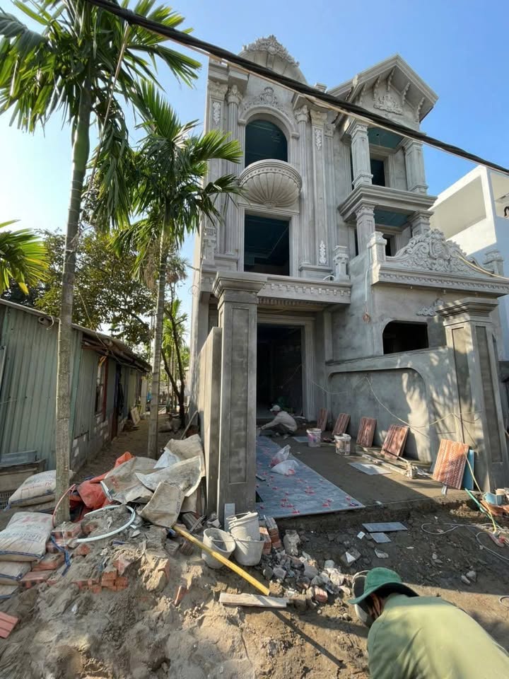 Nhà 3 tầng tân cổ điển Hòa Nhất, Đặng Cương, 68m² giá 3.45 tỷ - Chỉ việc dọn vào ở ngay!