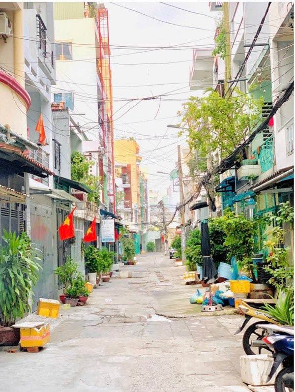 Nhà riêng Lạc Long Quân, Quận 11 - Diện tích 40m² - Giá chỉ 6 tỷ, vị trí đắc địa!