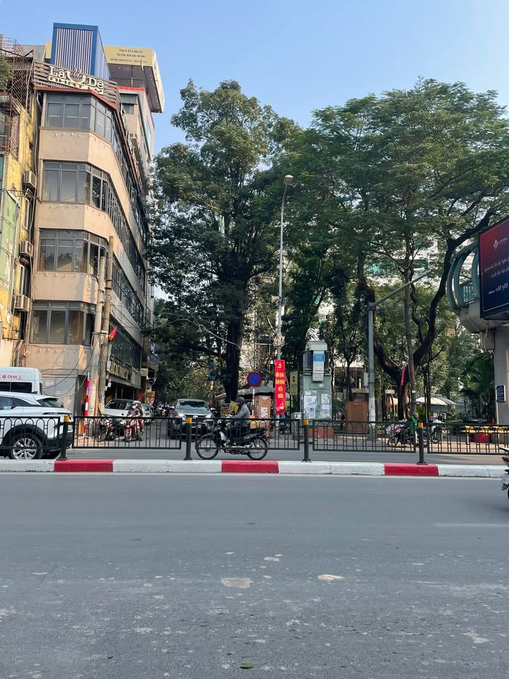 Căn hộ Tập thể Đại học Công Đoàn Đống Đa 52m² giá 3 tỷ - Thiết kế đẹp, nội thất mới!