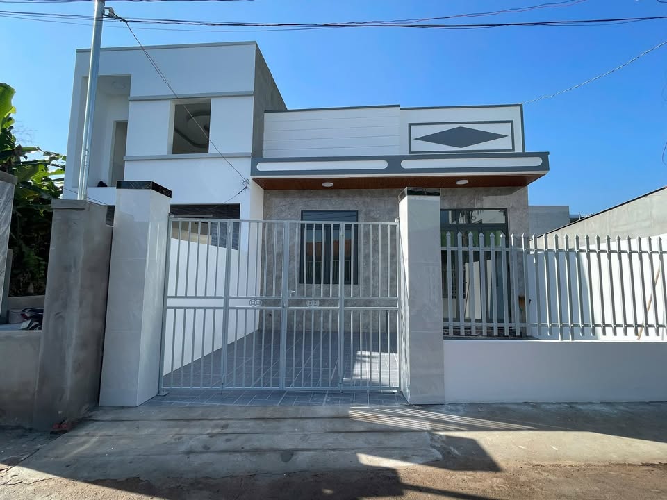 Nhà mới 100% tại Hoà Long, Bà Rịa - 172m² giá chỉ 2.55 tỷ - Tặng lộc ngay!