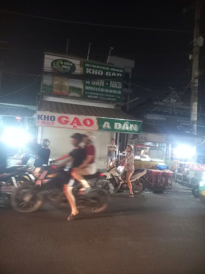 Nhà Mặt Chợ Bùi Văn Ngữ, Quận 12, Diện Tích 100m² - Kinh Doanh Sầm Uất Cần Bán Gấp!