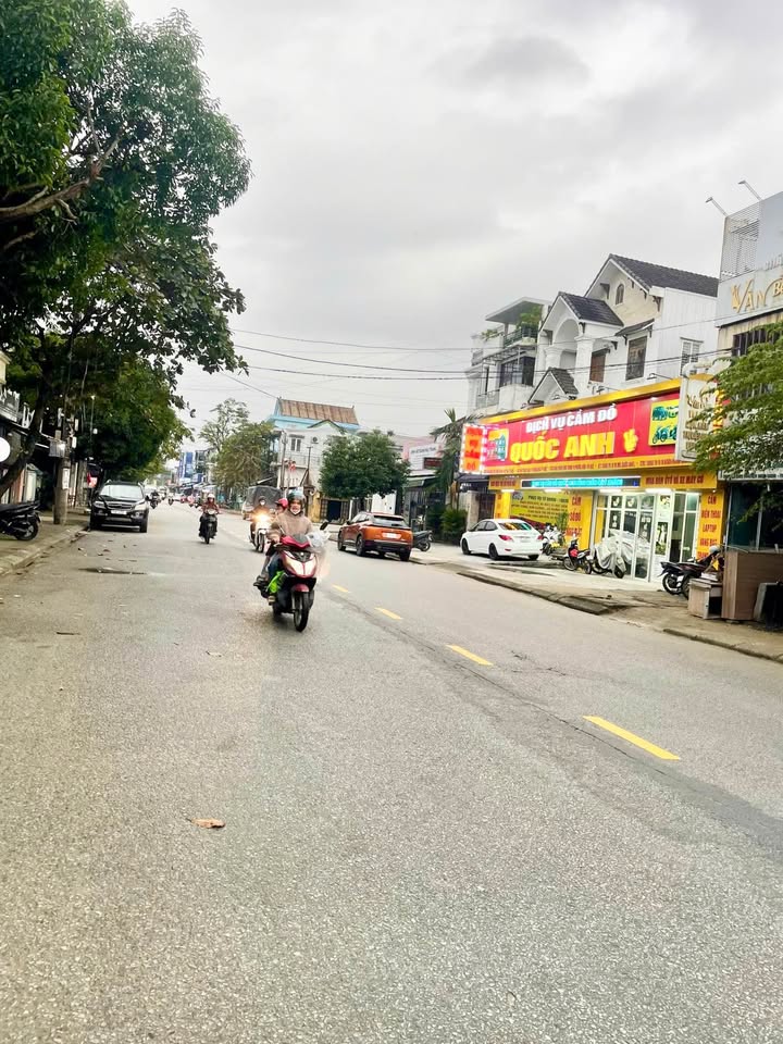 Đất mặt tiền Nguyễn Sinh Cung 720m² giá 9.36 tỷ - Tiềm năng đầu tư cao!