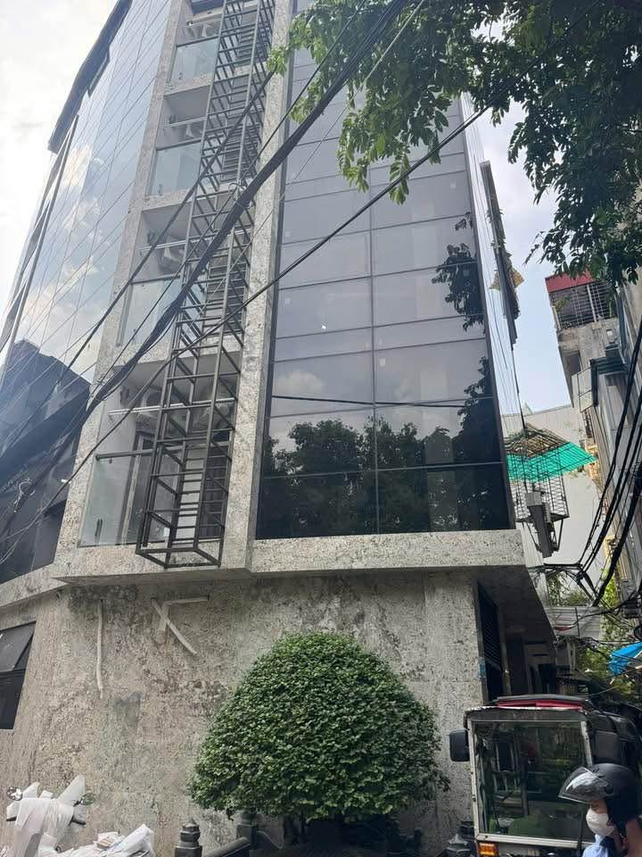 Căn hộ dịch vụ Yên Hoà, Cầu Giấy 110m² giá 39.9 tỷ - Dòng tiền ổn định 2.2 tỷ/năm!