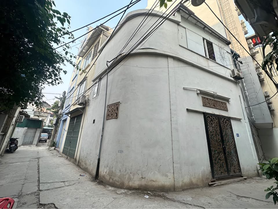 Nhà 2 Tầng Phú Diễn 33m² giá 600 triệu - Ô tô vào tận nhà!