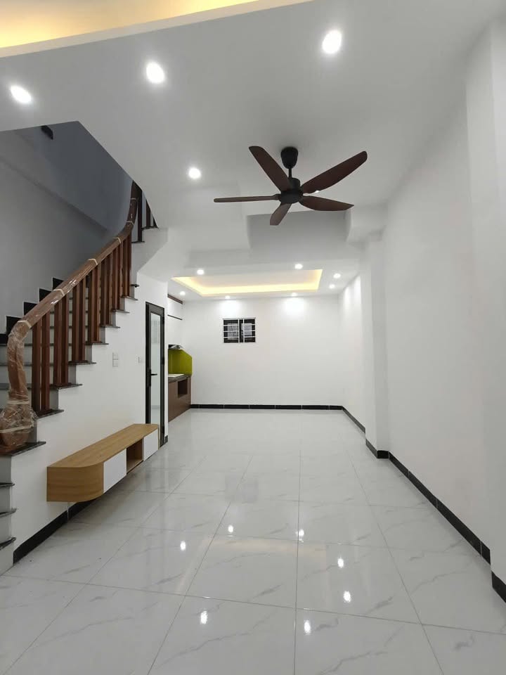 Nhà đẹp Yên Sở, Hoài Đức 40m² giá 5.3 tỷ - Full nội thất, tiện ích tuyệt vời