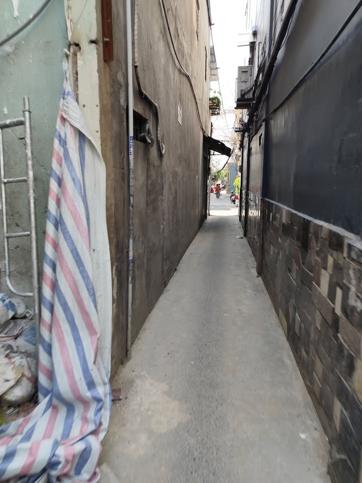 Nhà riêng quận 11, đường Lạc Long Quân, 69m² giá 4.3 tỷ - Cơ hội đầu tư sinh lời!