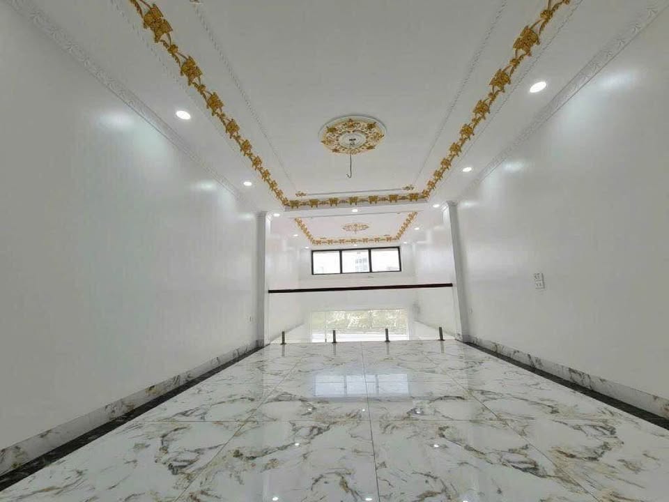Bán nhà mặt phố Tam Trinh Hoàng Mai 54m² giá 15 tỷ - Sổ đỏ chính chủ, 7 tầng thang máy