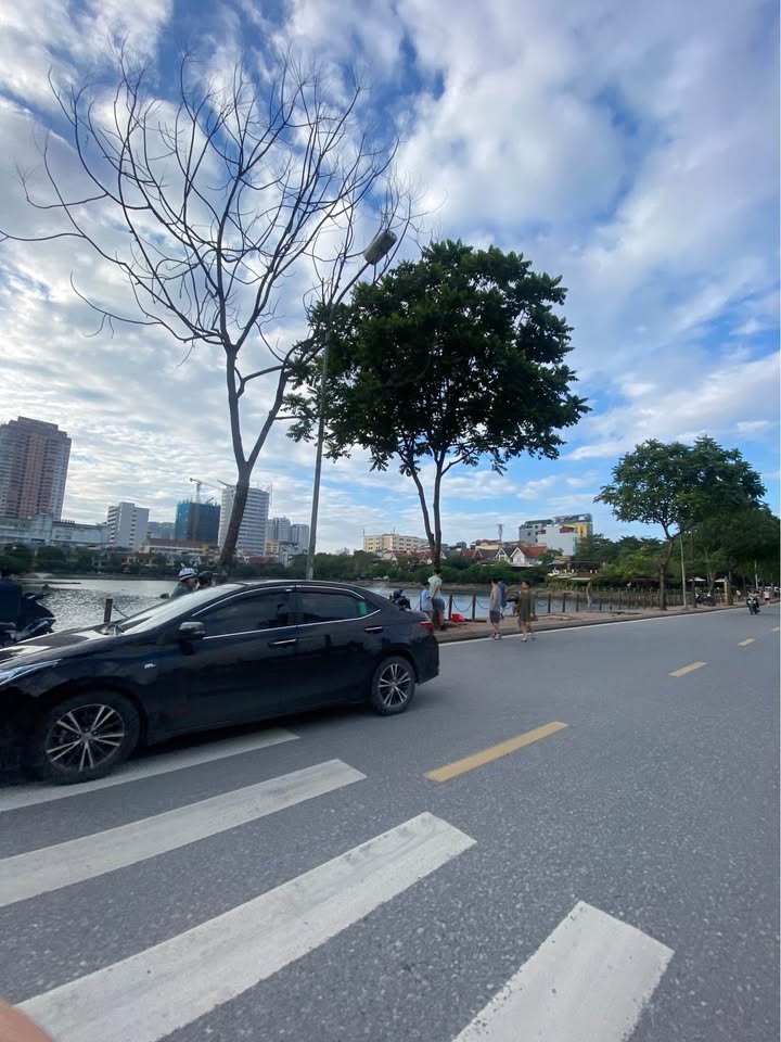 Nhà riêng phường Thanh Xuân Trung 35m² giá 10 tỷ - Ô tô chạy vòng quanh, gần 3 trường Đại học!