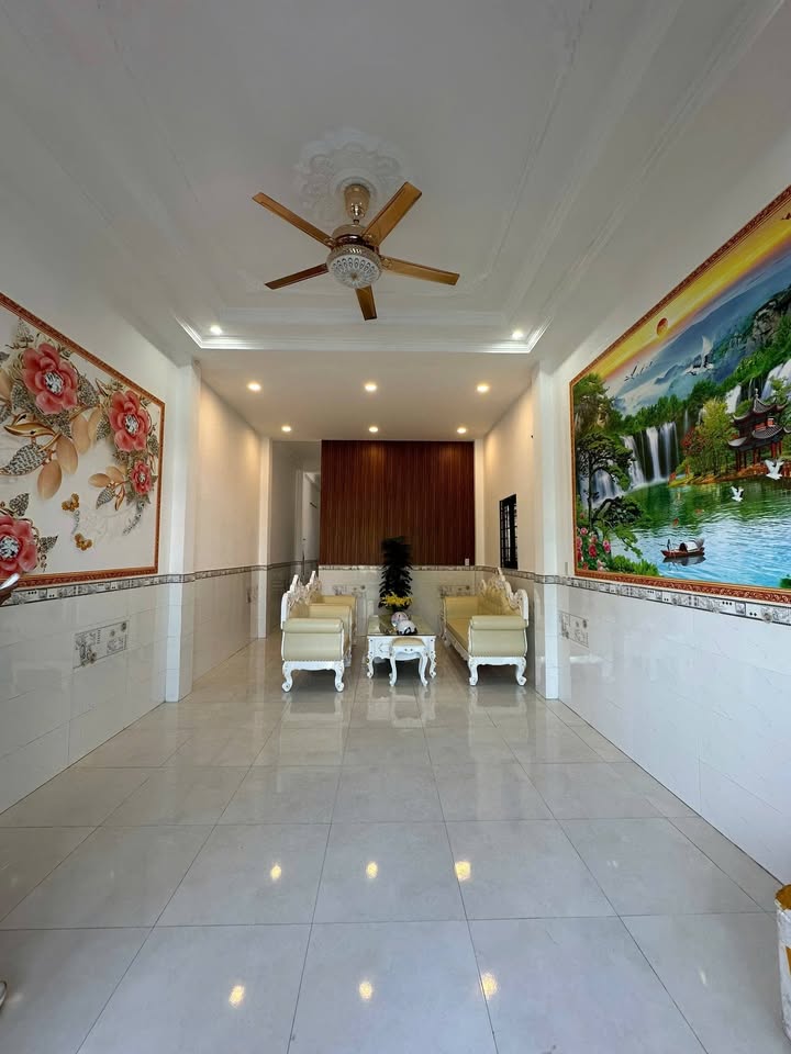 Nhà Bà Điểm, Hóc Môn 68m² giá 3.45 tỷ - Hẻm xe hơi, sổ hồng riêng!