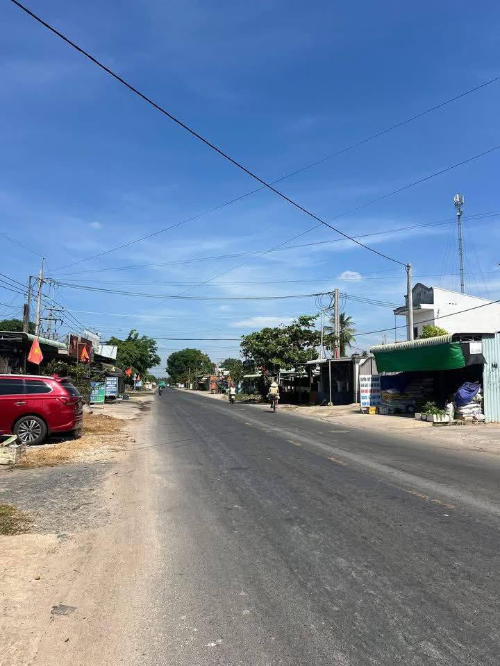 Nhà mặt tiền đường Trần Văn Trà, Tây Ninh 260m² giá 1.2 tỷ - Bán gấp, thương lượng!