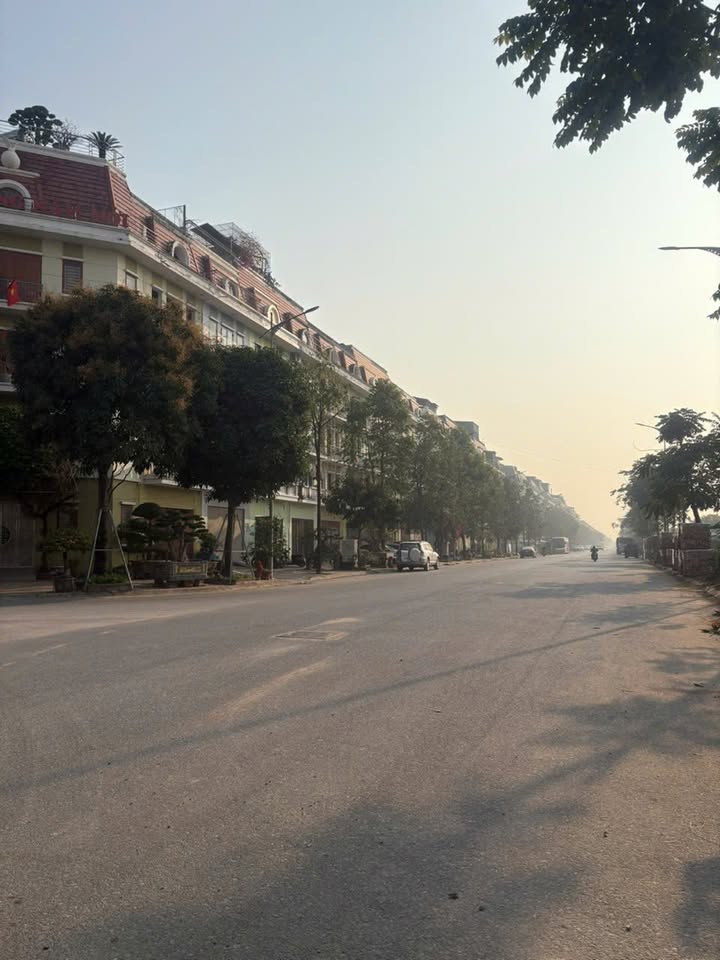 Townhouse Liền kề Phú Lương 65m² giá 17 tỷ - Kinh doanh đắc địa, sổ đỏ vuông đẹp!