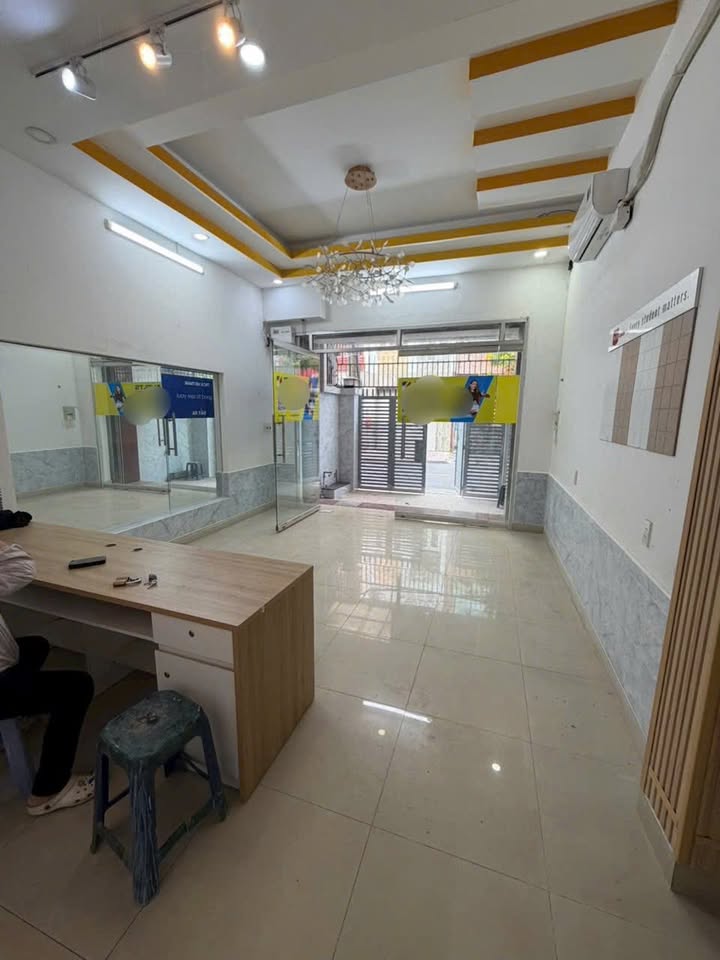 Cho thuê mặt bằng nguyên căn Thủ Đức 200m² giá 20 triệu - Vị trí đắc địa sầm uất!